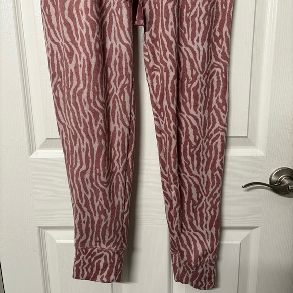 Pink zebra pajama pants - Picture 2 of 5